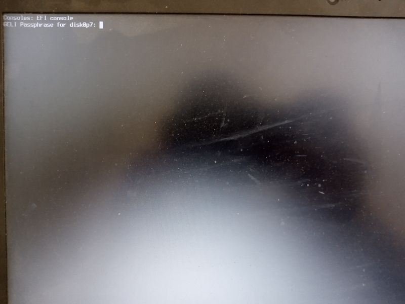 Start FreeBSD - GELI passphrase